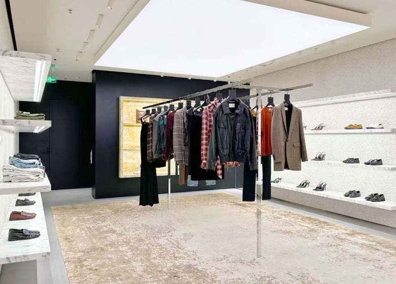 巴黎时装传奇携手祺鲲科技诠释可持续奢华，以可溯源绿电实现北京旗舰店LEED认证